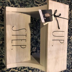 Rae Dunn step up stool